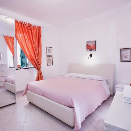 Апартаменты La Casa Nel Borgo Монтероссо-аль-Маре Экстерьер фото